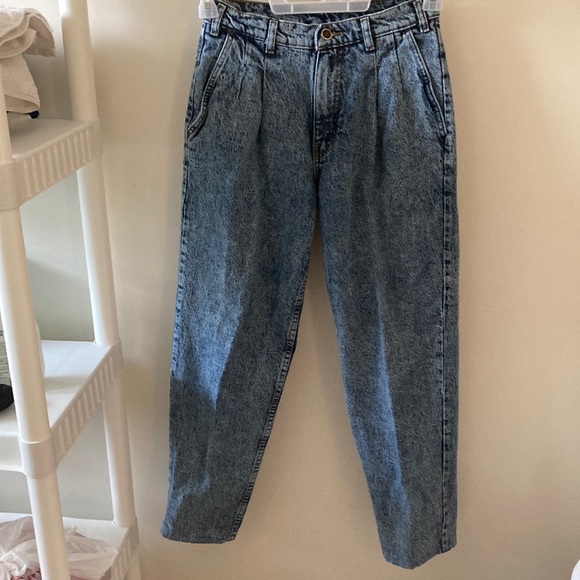 LEVI’S vintage 80s Silver Tab Denim Pleated Front Blue Jeans W30